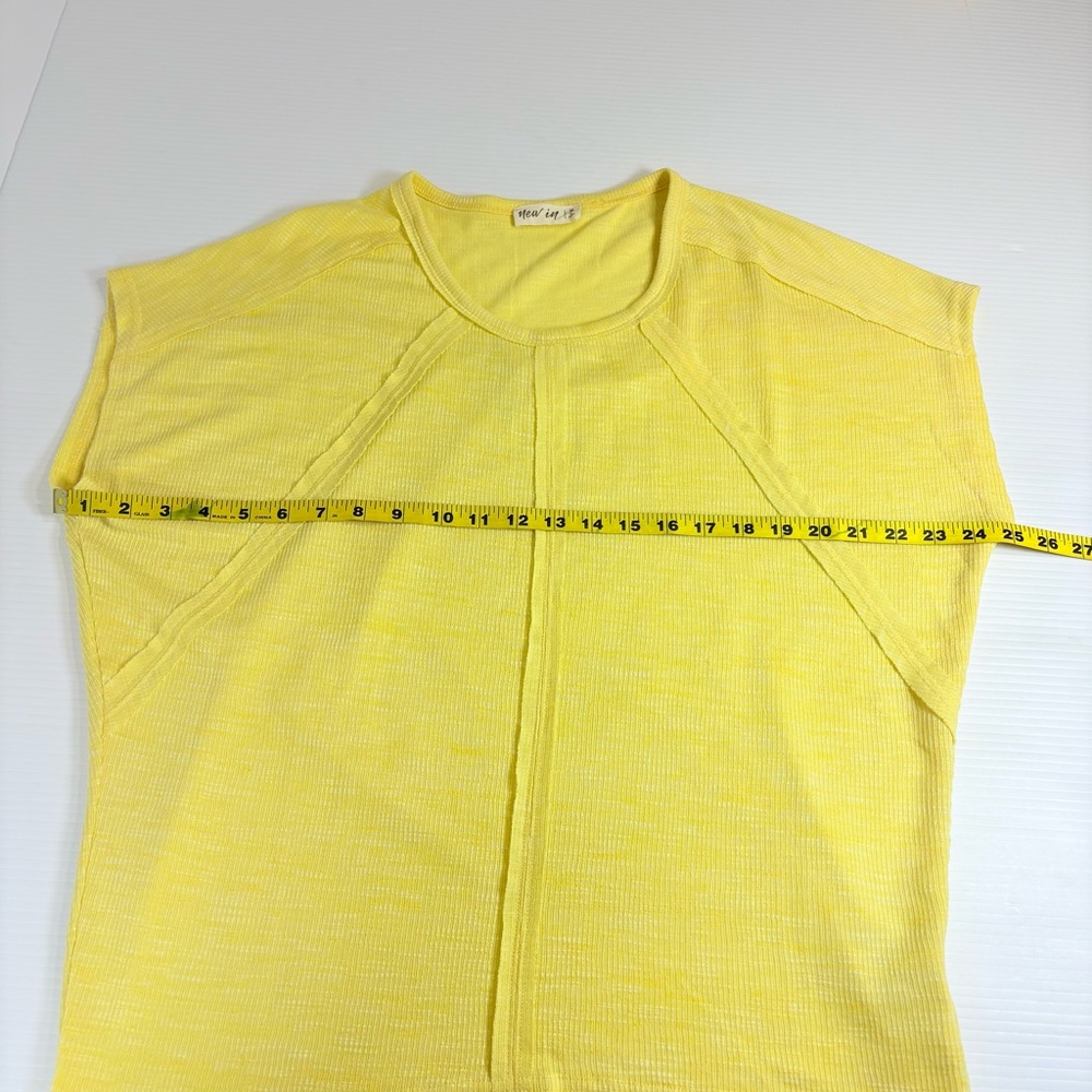 Relaxed Yellow Short Sleeve Women's Tee - Picture 8 of 8